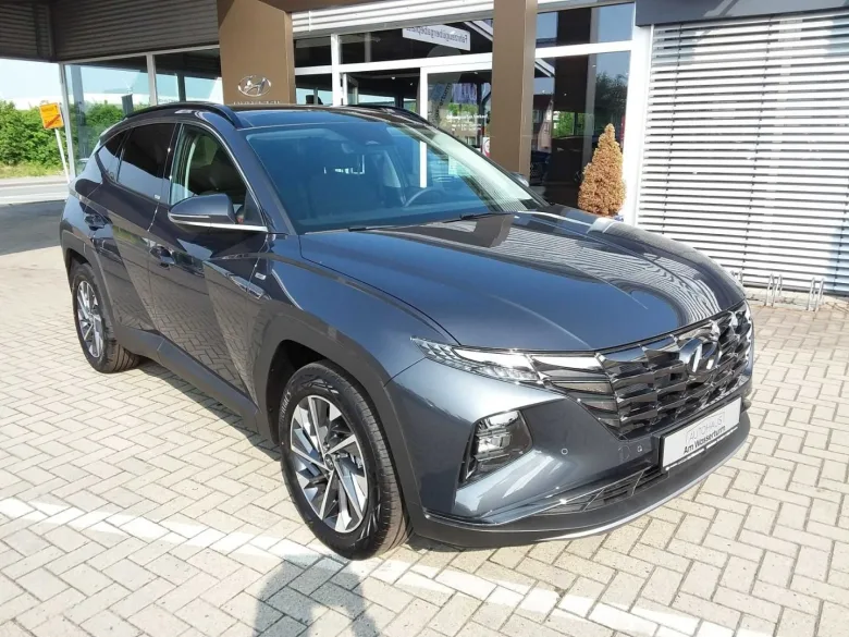 HYUNDAI Tucson 1.6 T-GDi 180PS 7-DCT 4WD TREND PANO NAVI Vorschau Bild