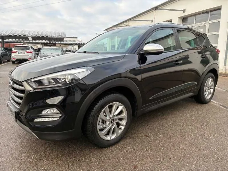 HYUNDAI Tucson 2.0 CRDi TREND / Navi / AHK / WR Vorschau Bild