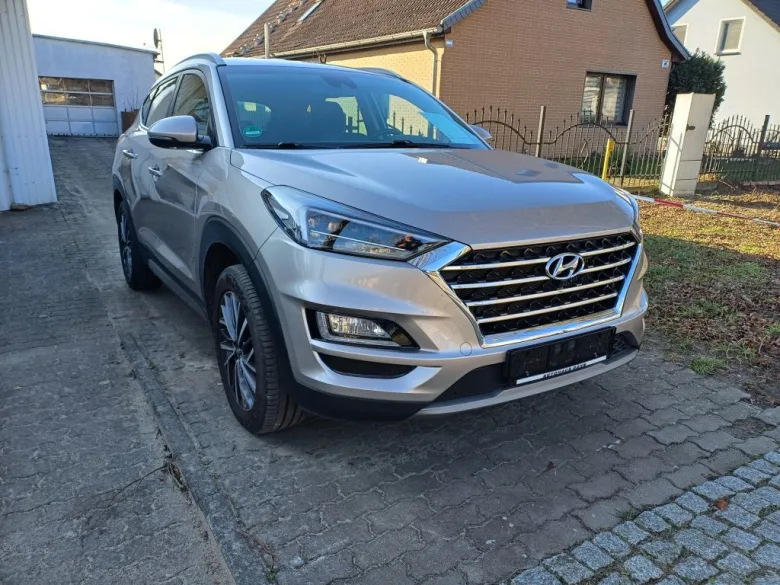 HYUNDAI Tucson  blue 1.6 CRDi 2WD Style Vorschau Bild