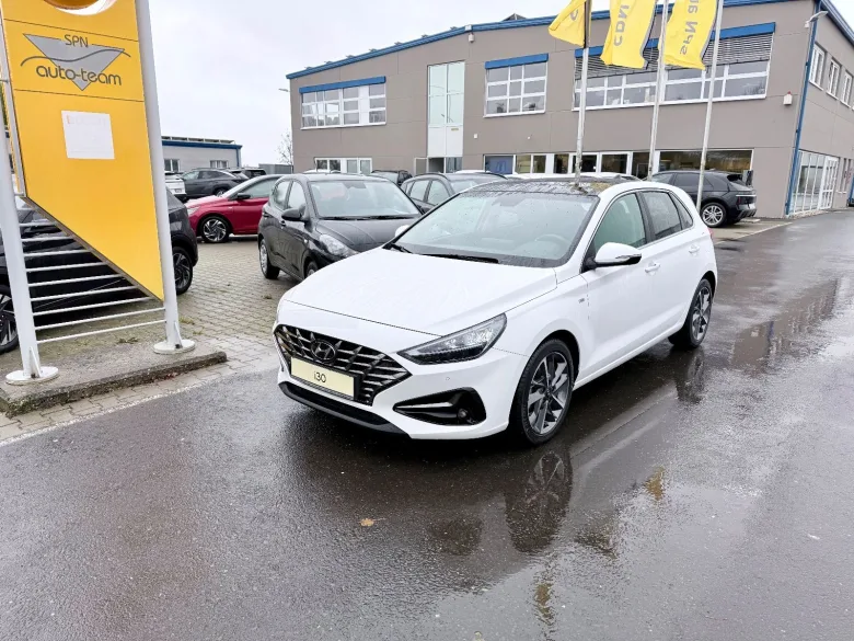 HYUNDAI i30  Prime PANO/AHK/LED Vorschau Bild