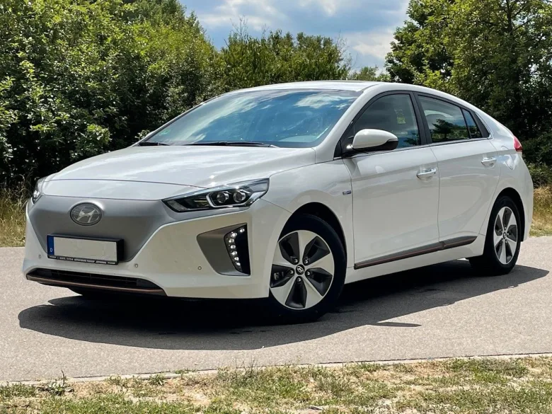 HYUNDAI IONIQ  Elektro Premium *Kamera*Totwinkel*ACC*LED* Vorschau Bild