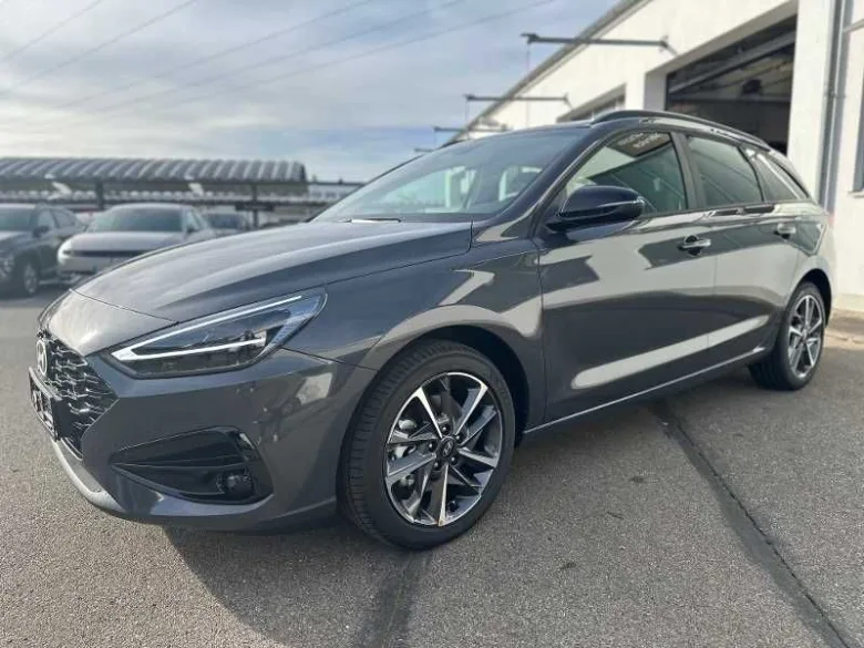 HYUNDAI i30 1.5 Kombi 7-DCT Advantage / PANO Vorschau Bild