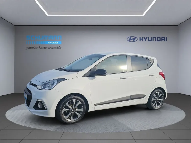 HYUNDAI i10 World Cup 1,0 FIFA Edition Klimaautom SHZ Vorschau Bild