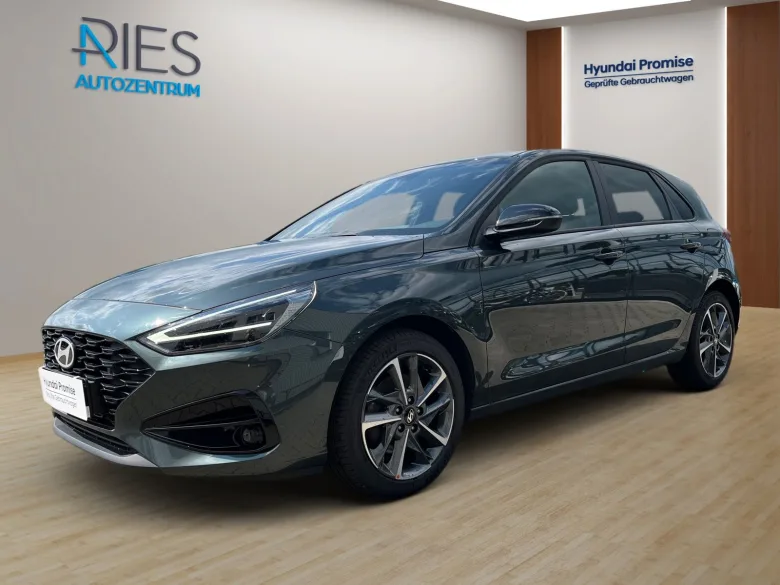 HYUNDAI i30  1.0 T-GDI Advantage *Navi*KlimaA*LED*SHZ*PDC Vorschau Bild