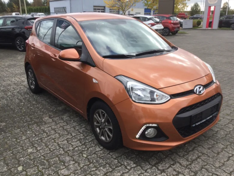 HYUNDAI i10  1.2 FIFA World Cup Edition Vorschau Bild