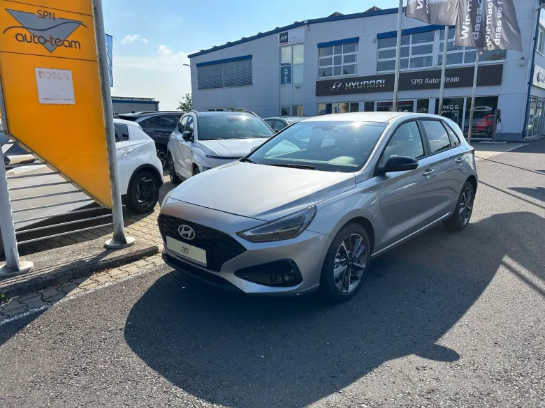 HYUNDAI i30  Advantage NAVI/LED/SHZ/CARPLAY Vorschau Bild