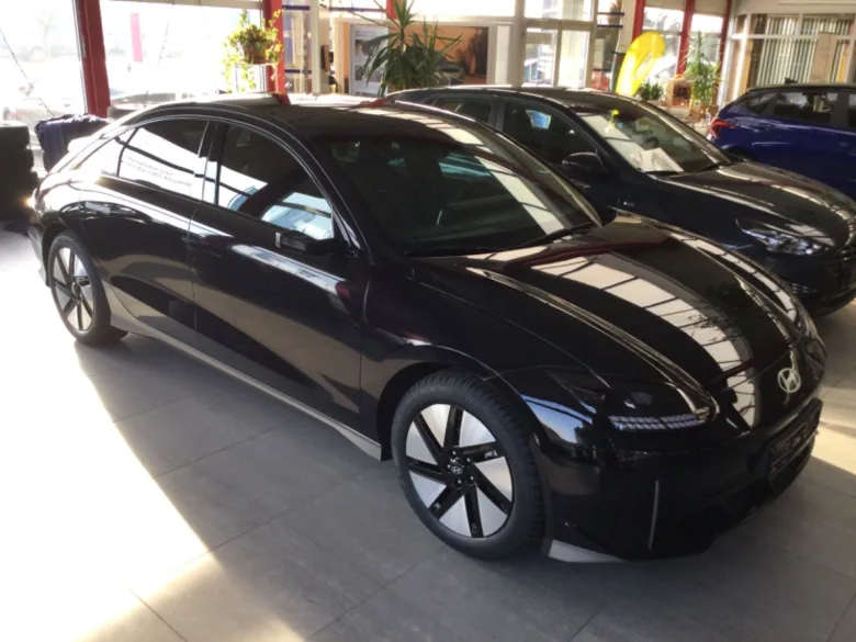 HYUNDAI IONIQ 6 IONIQ6 77,4kWh 168kW UNIQ 20`LM Digitale Spiegel Vorschau Bild