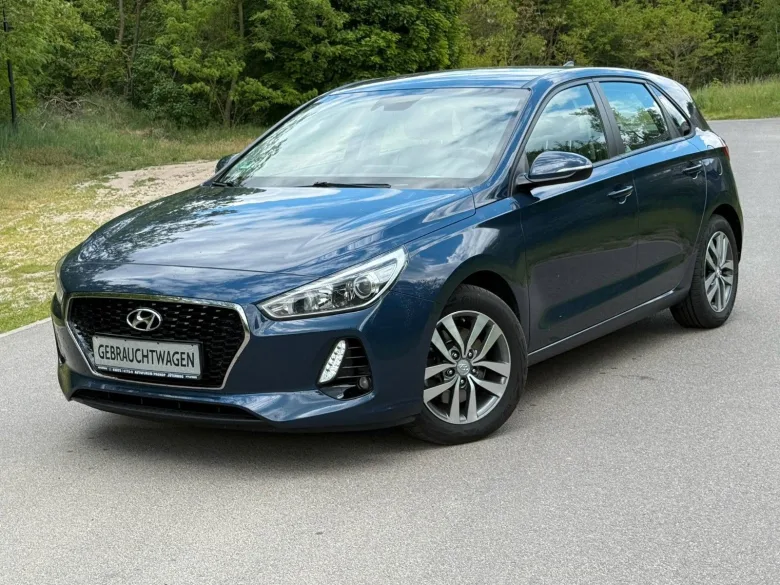 HYUNDAI i30  Trend 1.4 T-GDI *Navi*Shz*RFKam*8FachBereift Vorschau Bild