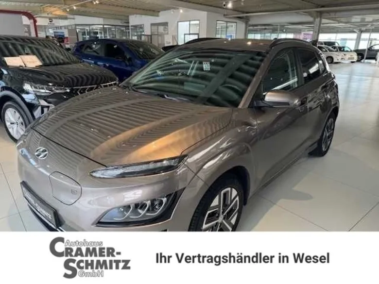 HYUNDAI KONA Elektro 64 kWh Trend 11 KW-Lader SHZ LHZ Vorschau Bild