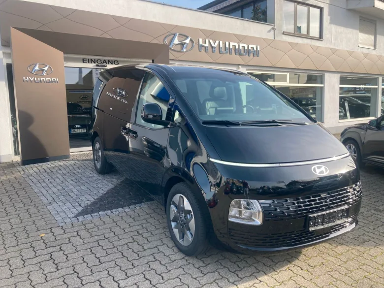 HYUNDAI Staria  1.6 T-GDI Hybrid 2WD PrimePano+Park-Paket Vorschau Bild