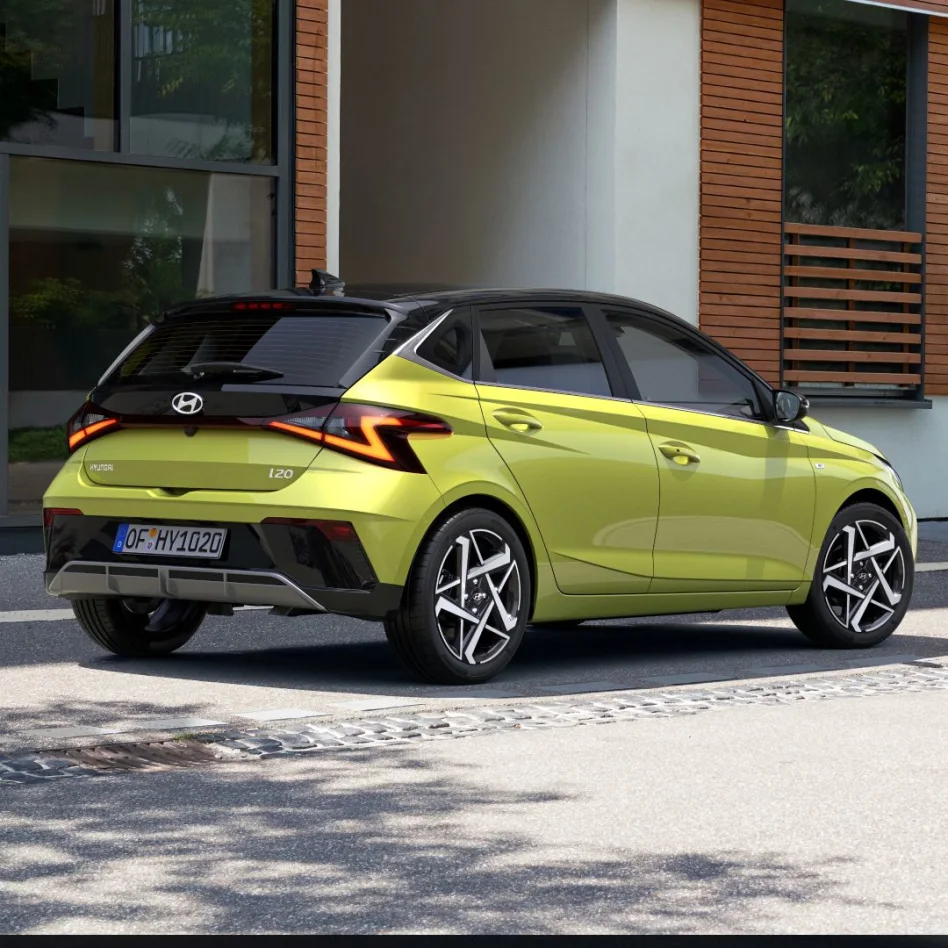 Alle Fahrzeugabbildungen zeigen ggf. aufpreispflichtige Zusatzausstattungen gegenüber nachfolgenden Angeboten.