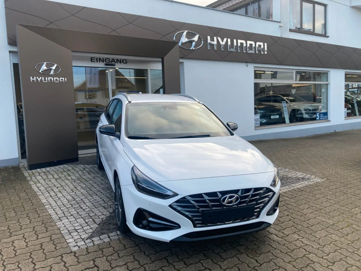 HYUNDAI i30 Kombi CW 1.0 T-GDI Connect & Go DCT Vorschau Bild