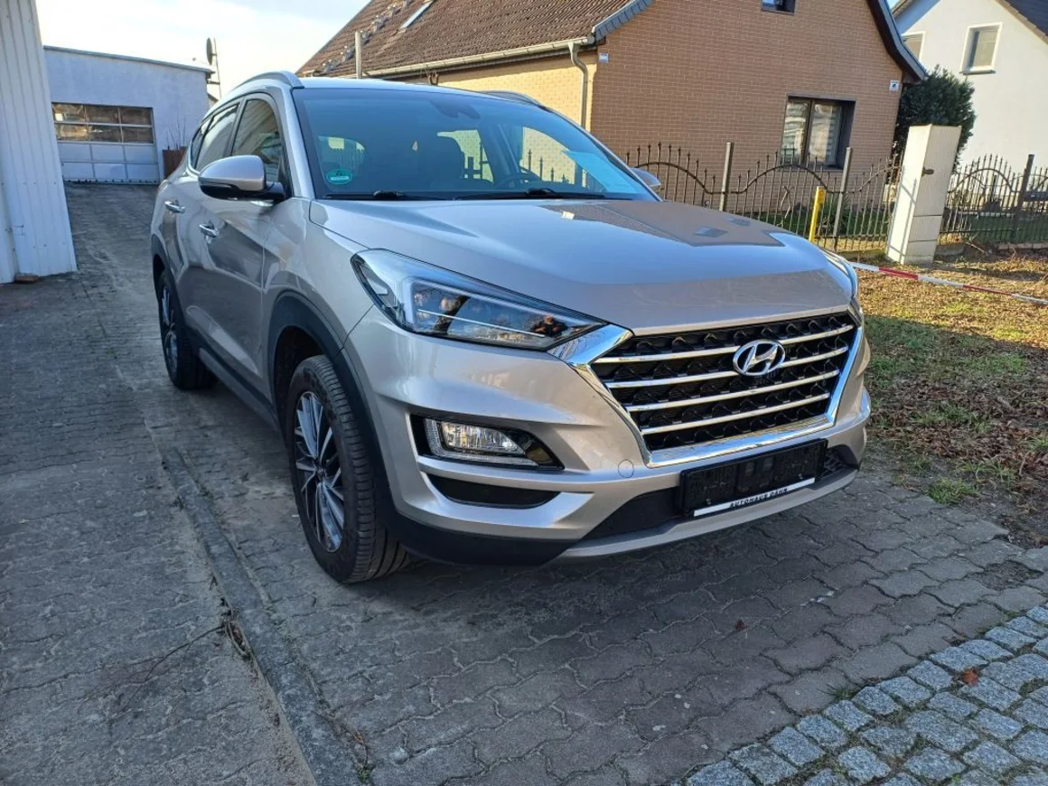 HYUNDAI Tucson  blue 1.6 CRDi 2WD Style Vorschau Bild