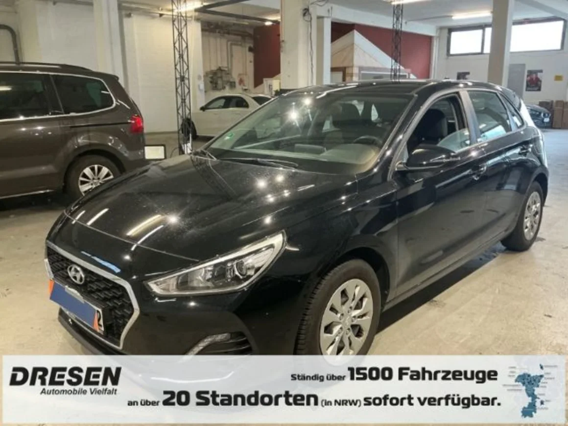 HYUNDAI i30 YES! 1.4 Navi Mehrzonenklima Fahrerprofil DA Vorschau Bild