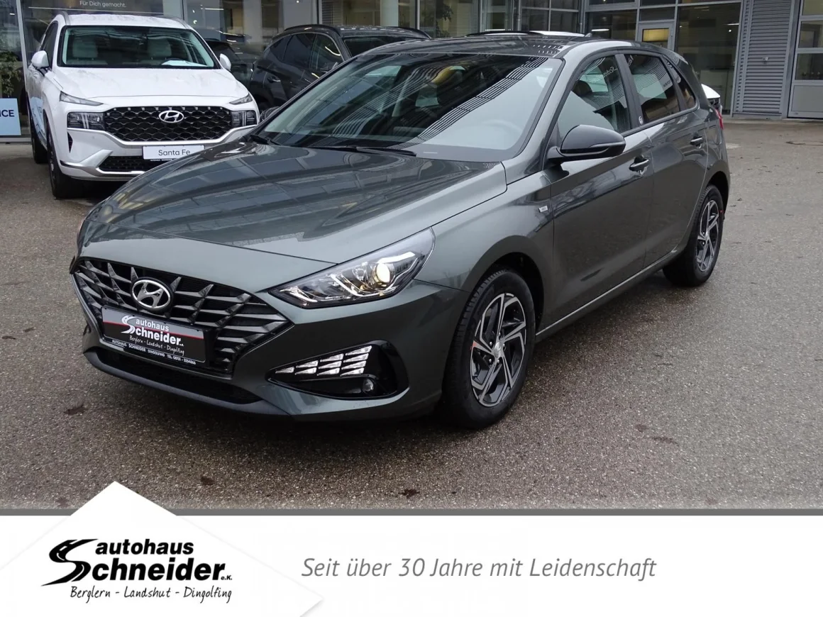 HYUNDAI i30 1.5 T-GDi 6MT Edition30 SHZ/TEMPOMAT/APPLE Vorschau Bild