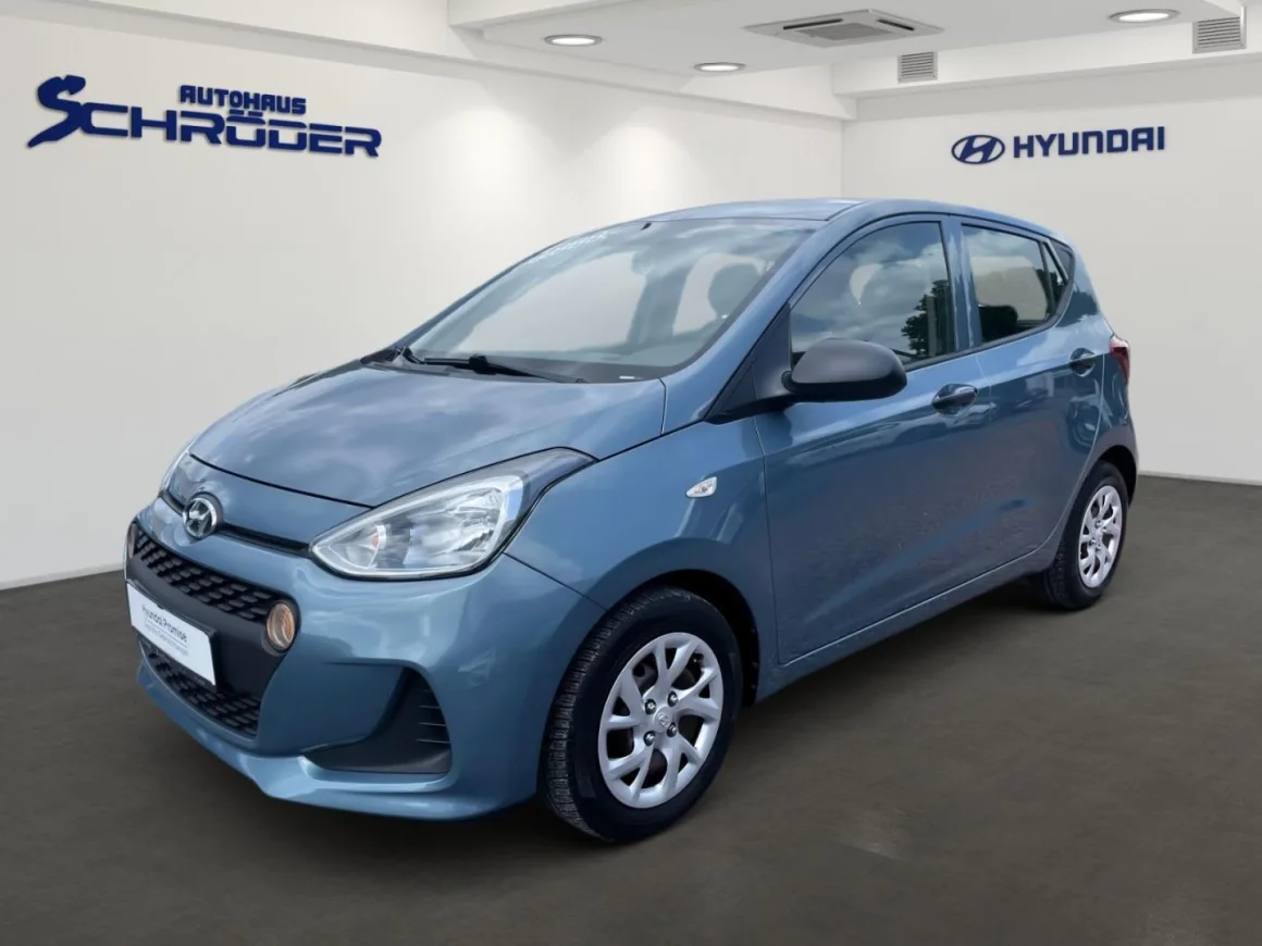 HYUNDAI i10 1.0 Select Plus-Paket Allwetterreifen Vorschau Bild