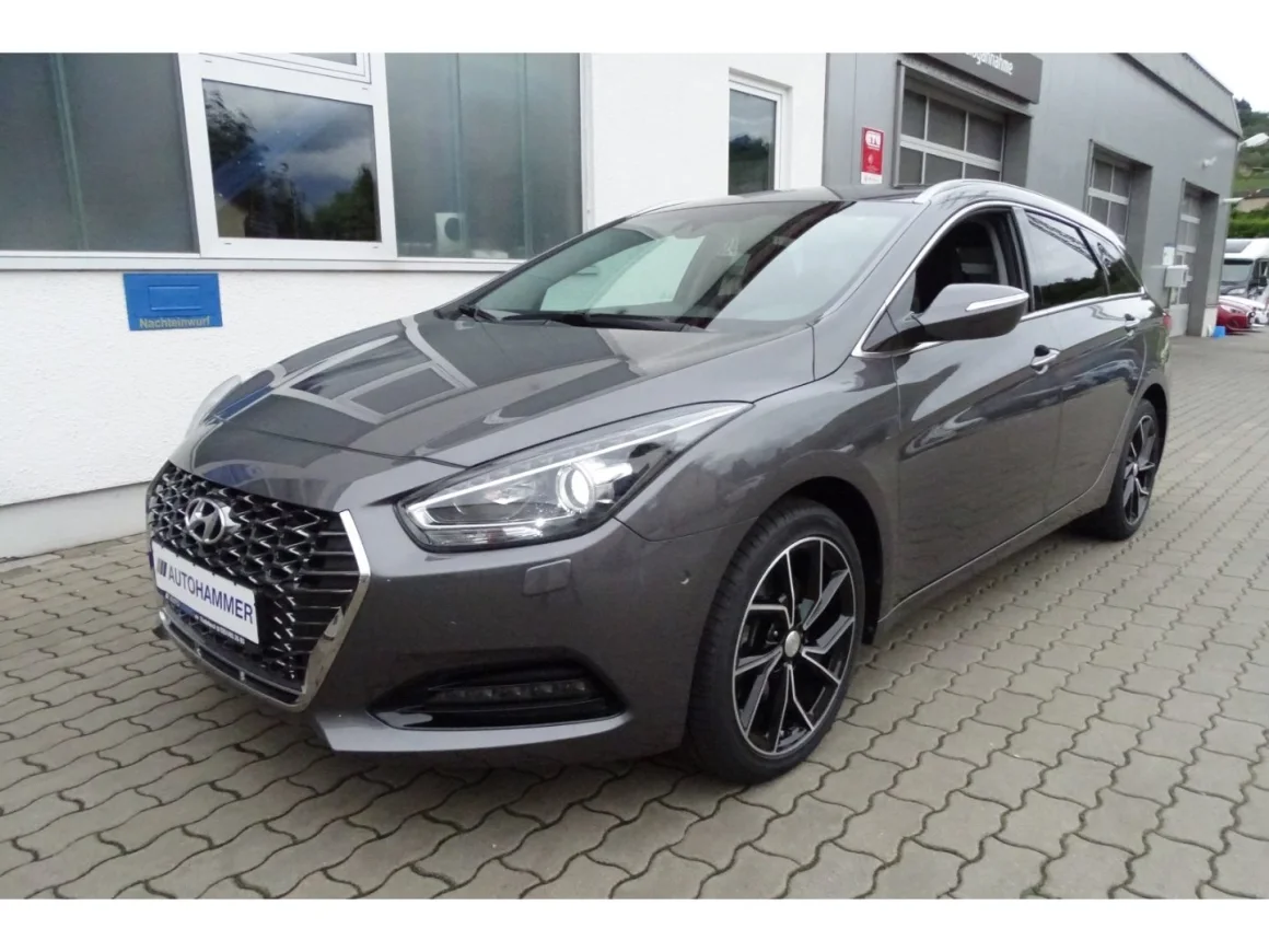 HYUNDAI i40 Kombi CRDi DCT SPACE Plus Leder Navi el.HK Vorschau Bild