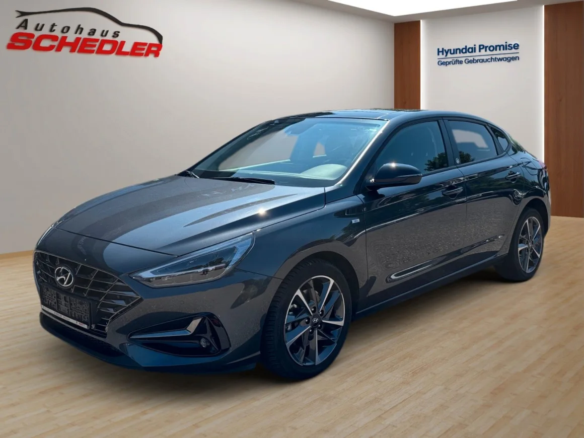 HYUNDAI i30 Fastback 1.5 T-GDI Edition 30+ PANORAMADACH Vorschau Bild