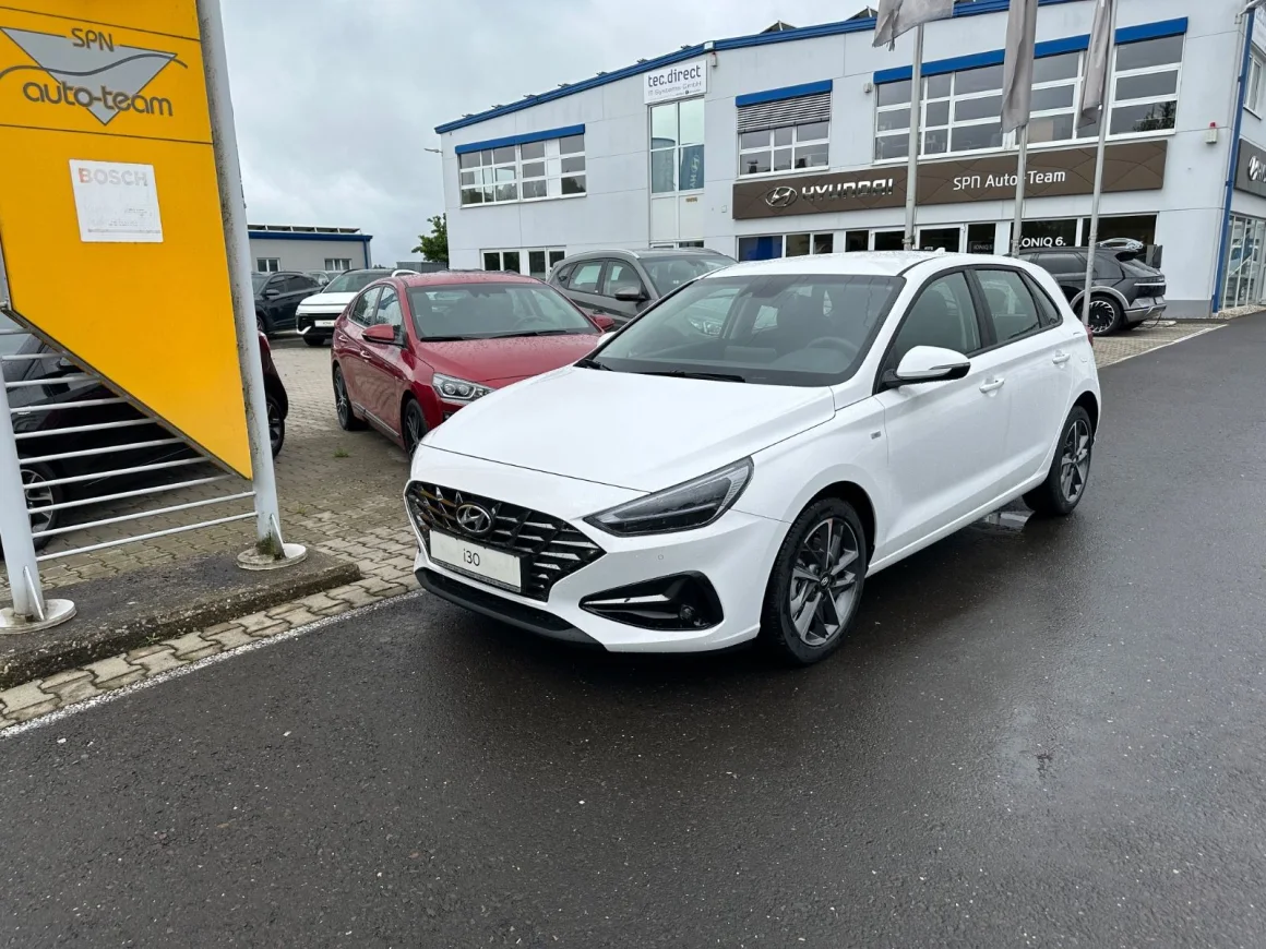 HYUNDAI i30  Trend LED/NAVI/KOMFORT Vorschau Bild