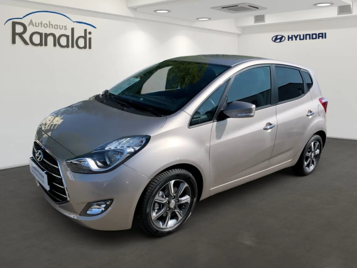 HYUNDAI ix20 blue Space Plus 1.6 NAVI!!++46.300KM!++ Vorschau Bild