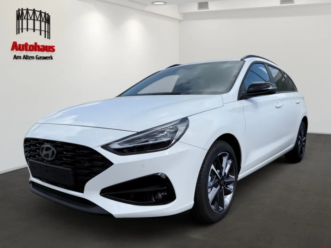 HYUNDAI i30  KOMBI ADVANTAGE+AUTOMATIK+NAVI+KLIMAAUT+SITZ Vorschau Bild