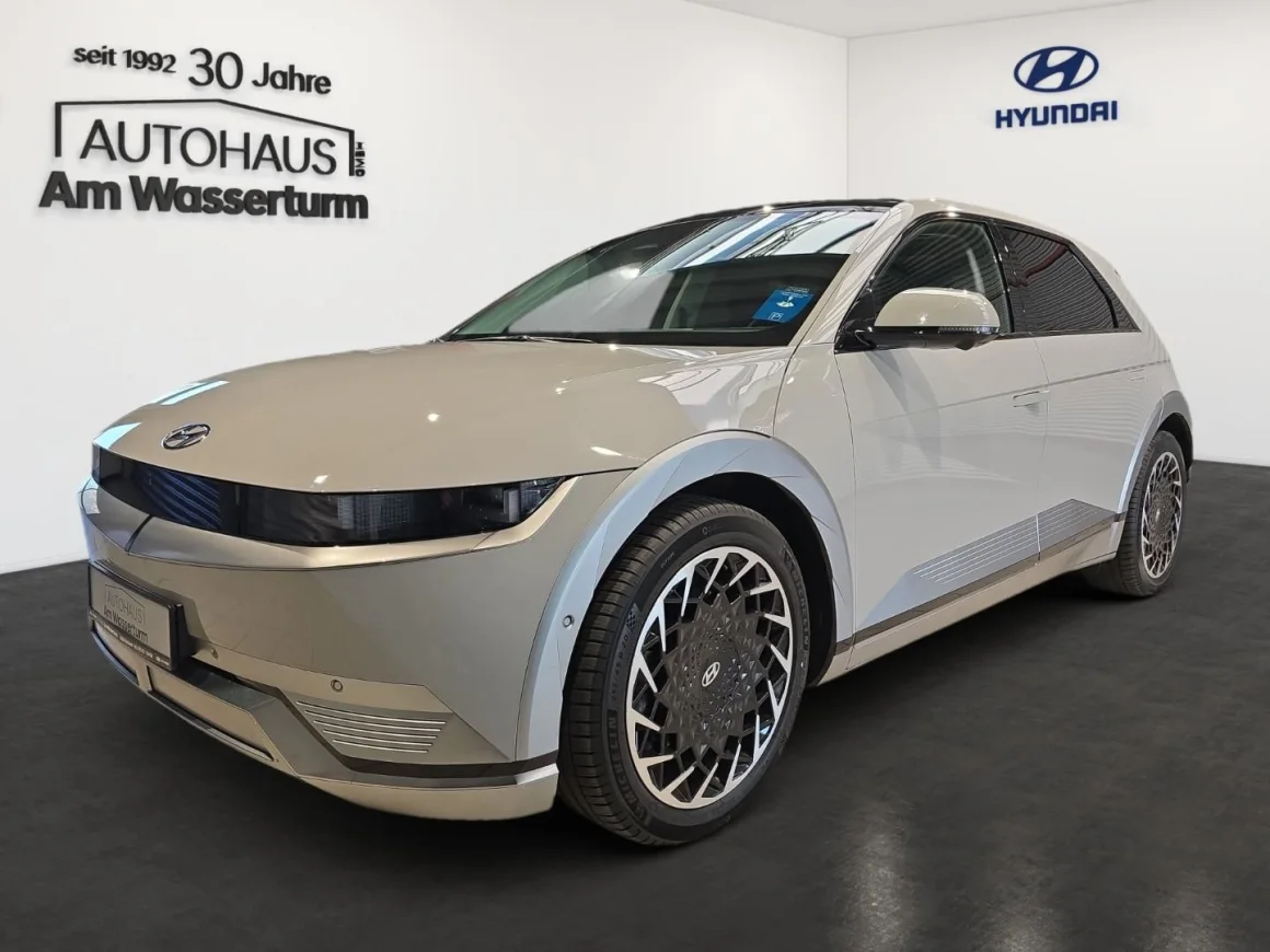 HYUNDAI IONIQ 5 Uniq Panoramadach Relax-Paket 20 Zoll Vorschau Bild