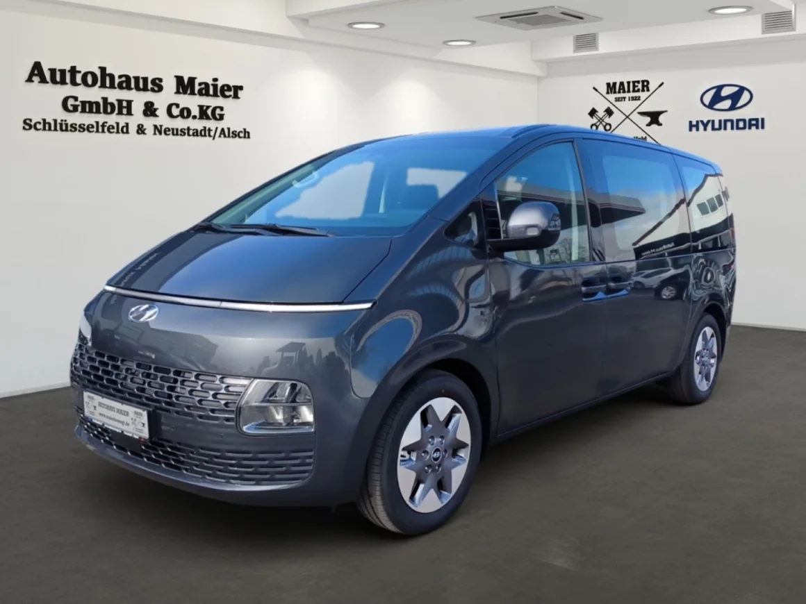 HYUNDAI Staria Trend 4WD 2.2 CRDi+Parkpaket+Easy-Access- Vorschau Bild