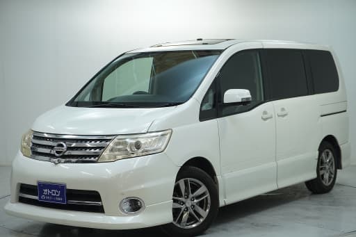 日産 セレナハイウェイスター　Ｖエアロセレクション