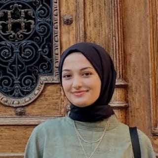 Narin T. — Hacettepe Üniversitesi İngiliz Dili ve Edebiyatı, Jet Kampüs koçu
