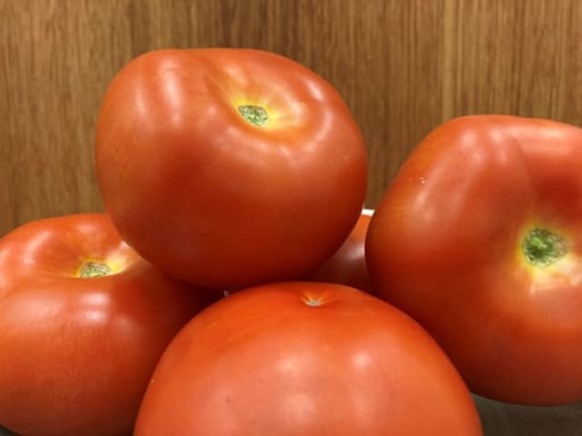 Tomato - Whole 1Kg
