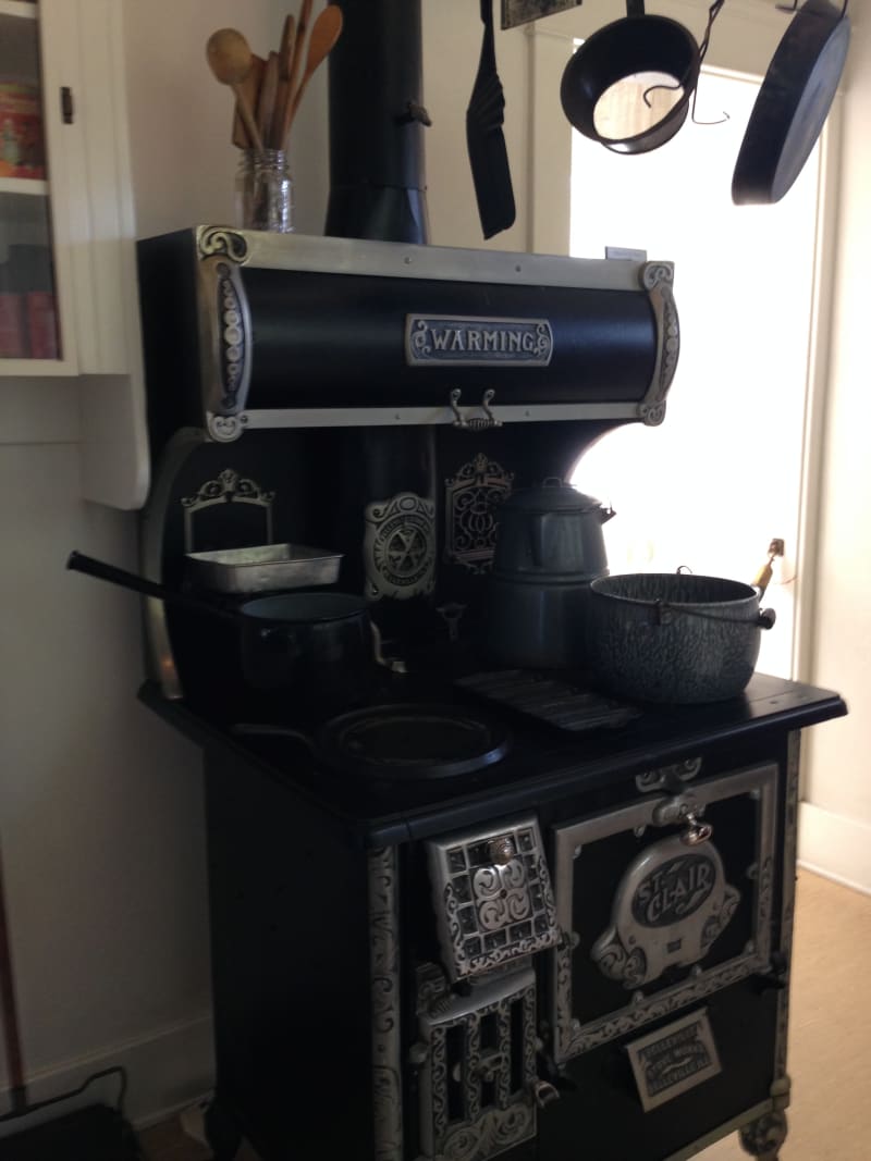 NO. 1015 RICHARD NIXON BIRTHPLACE - Kitchen