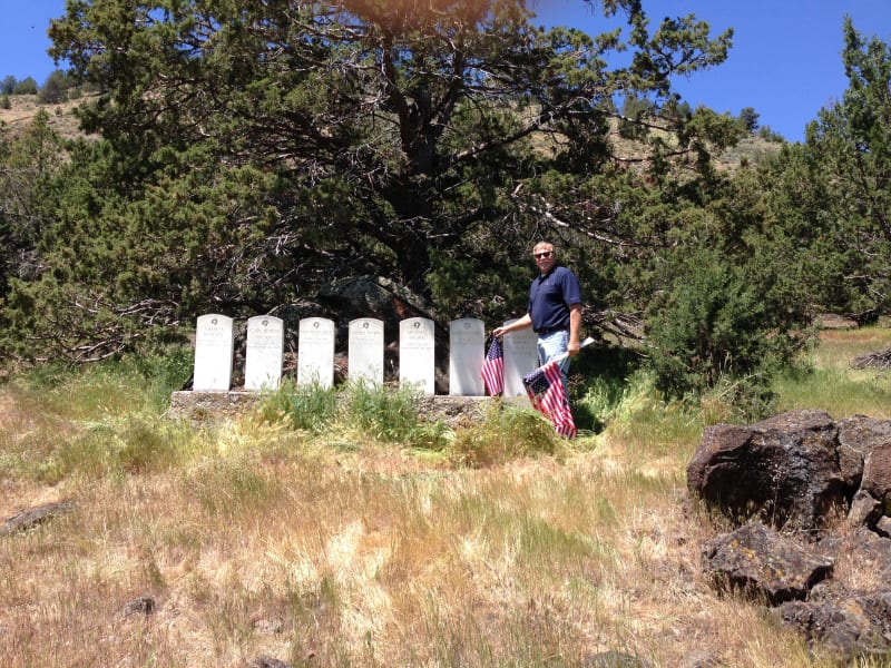 NO. 16 INFERNAL CAVERNS BATTLEGROUND - Placing flags for Memorial Day