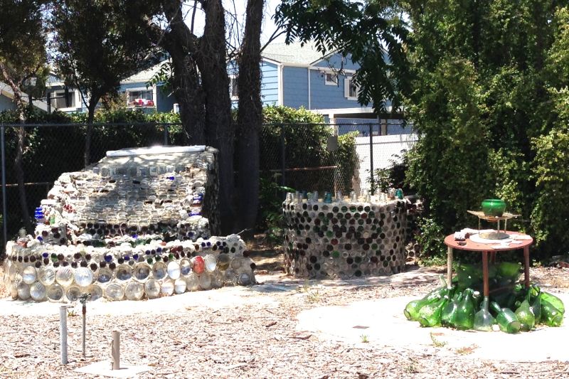 NO. 939 GRANDMA PRISBREY'S BOTTLE VILLAGE - Fountains