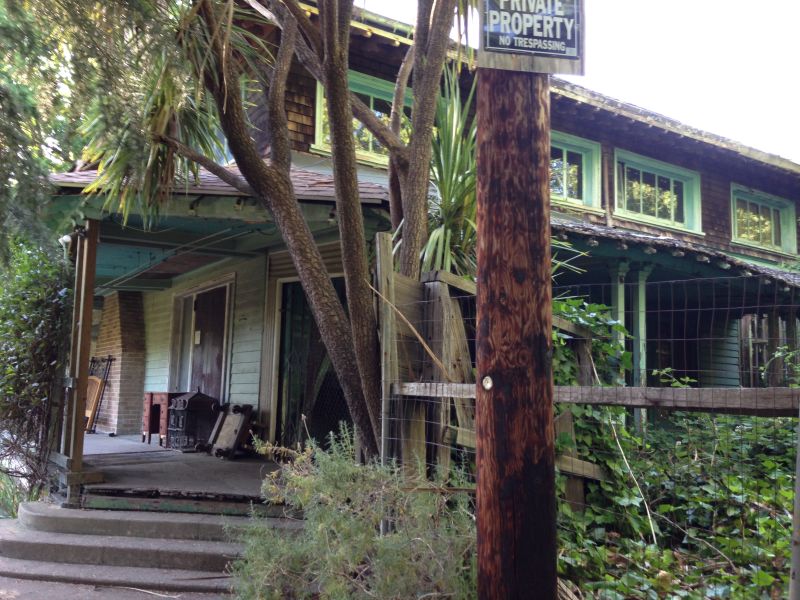 NO. 679 HOME OF LORD CHARLES SNOWDEN FAIRFAX - In total disrepair