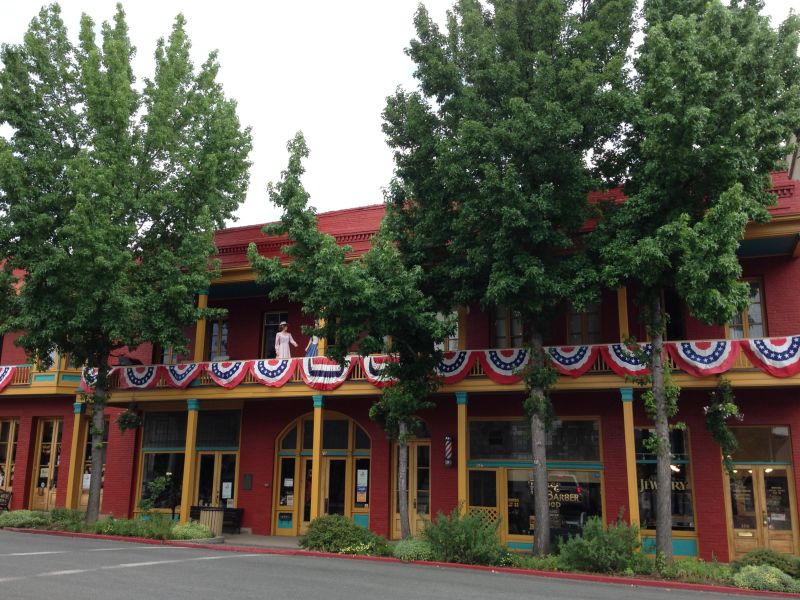 No. 901 YREKA - West Miner Street