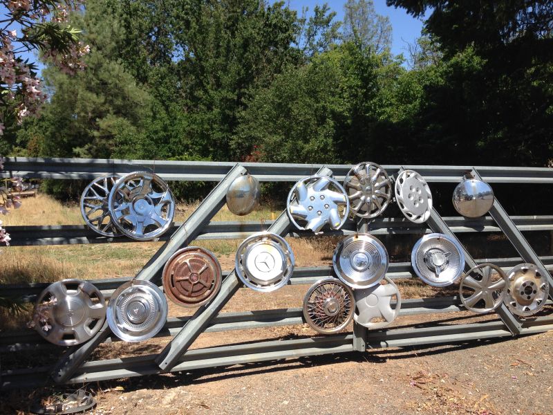 NO. 939 Litto's Hubcap Ranch- Front Gate