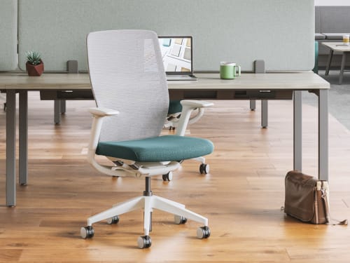 4-pack workstations with Flexion task seating and Workwall tiles on back wall.