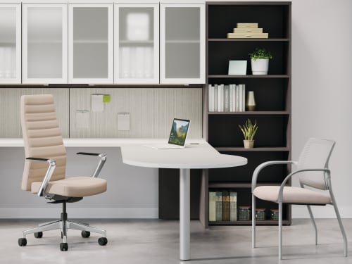 Concinnity Desking with Cofi and Ignition Seating.