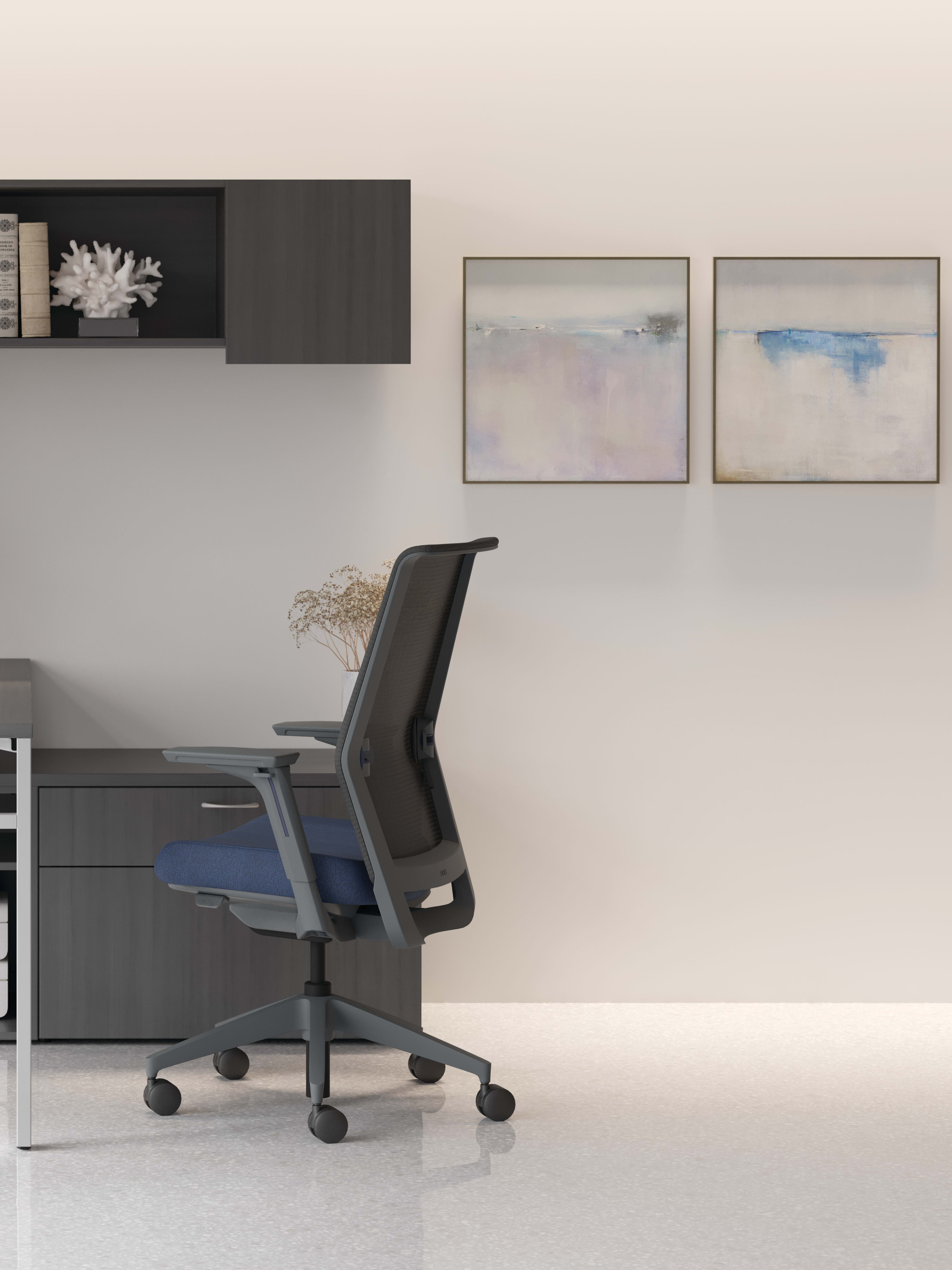 Cipher Seating with Mod Desking.