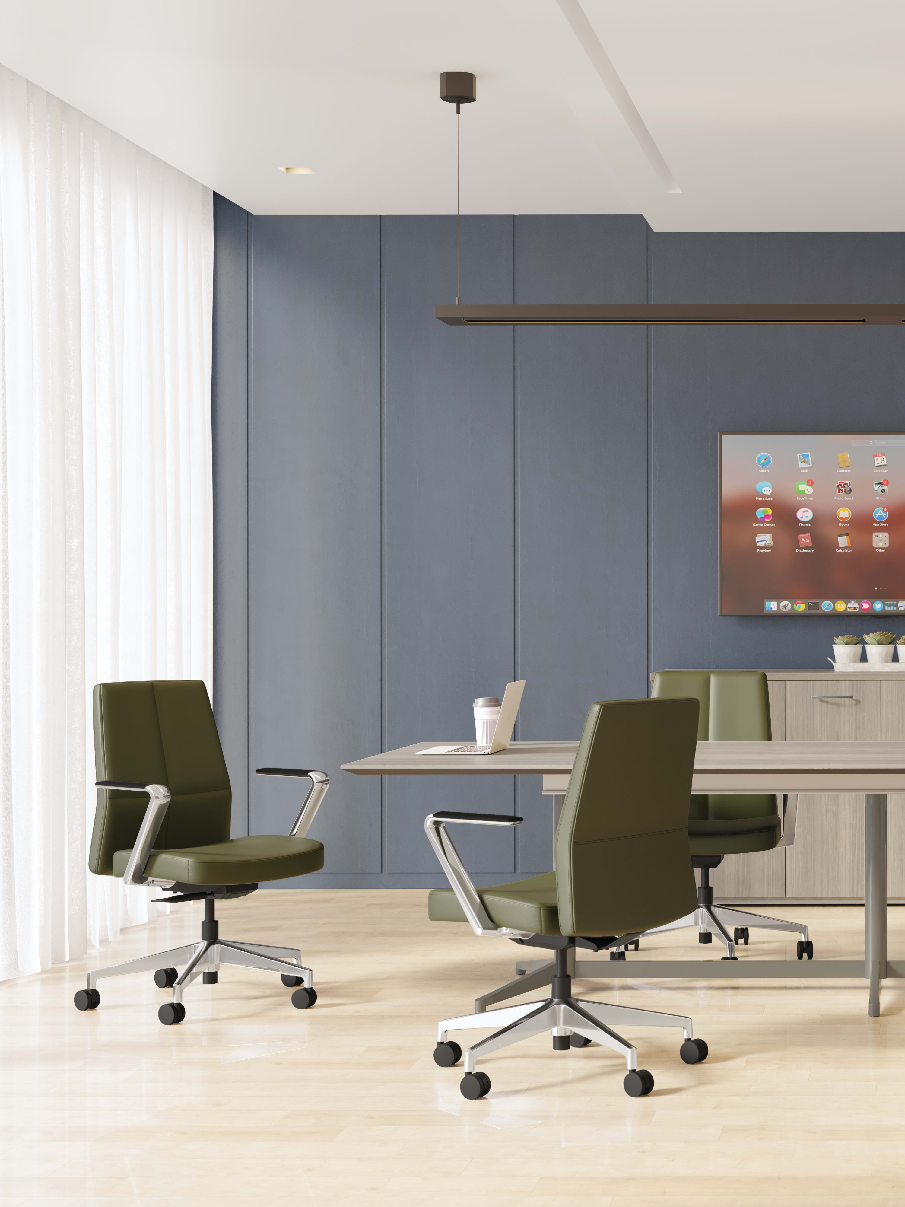 Cofi managerial back chairs with Preside table.