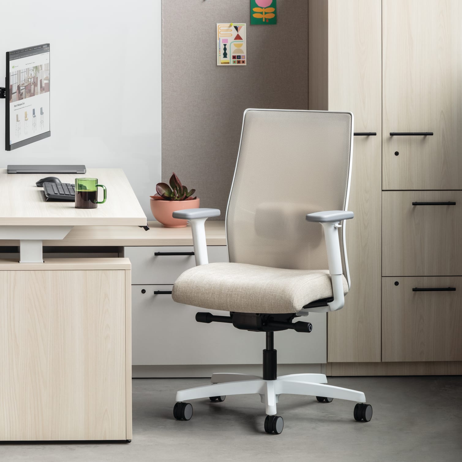 Ignition Spectrum Mesh Chairs