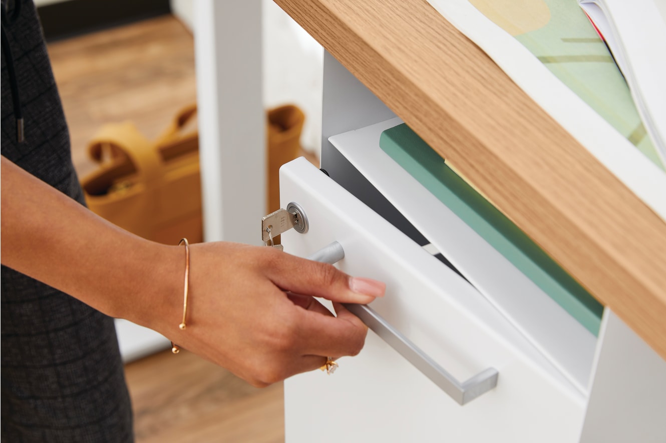 Fuse undermount storage in white