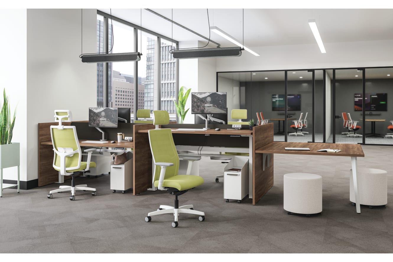 Ignition 2.0 with Empower workstation and Flock poufs.