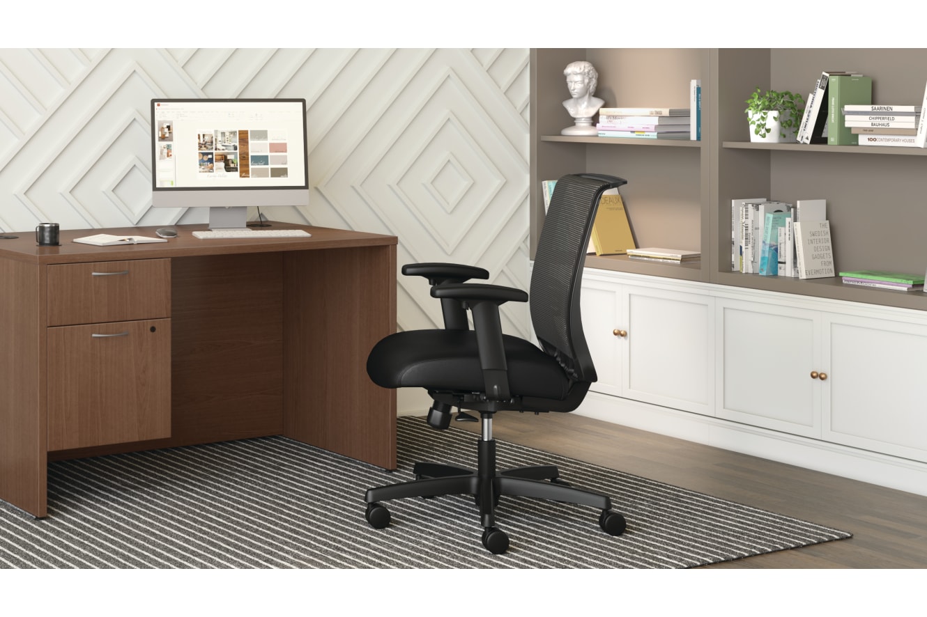 Mod desk with Convergence seating