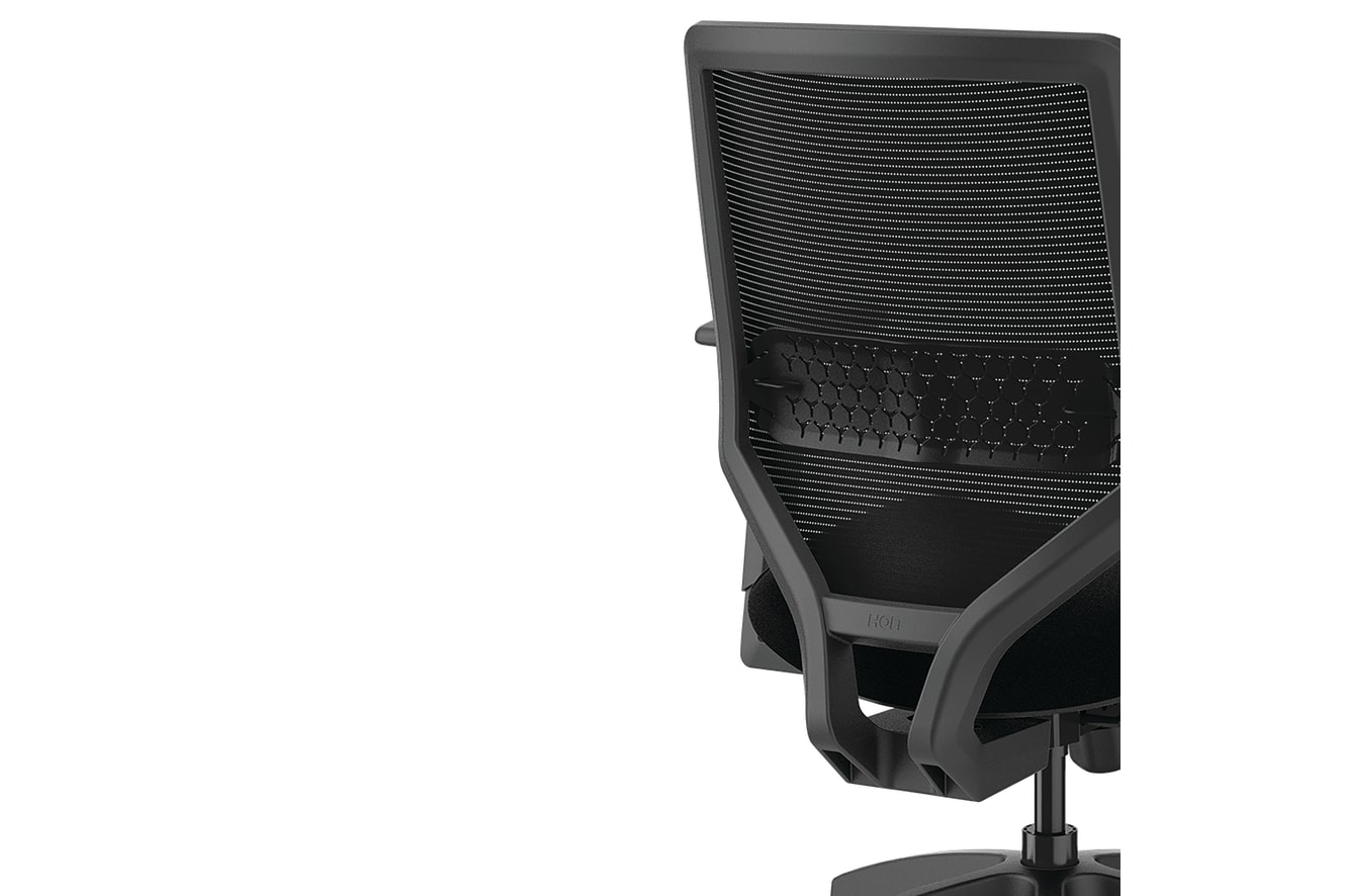 Solve mesh task chair in Black