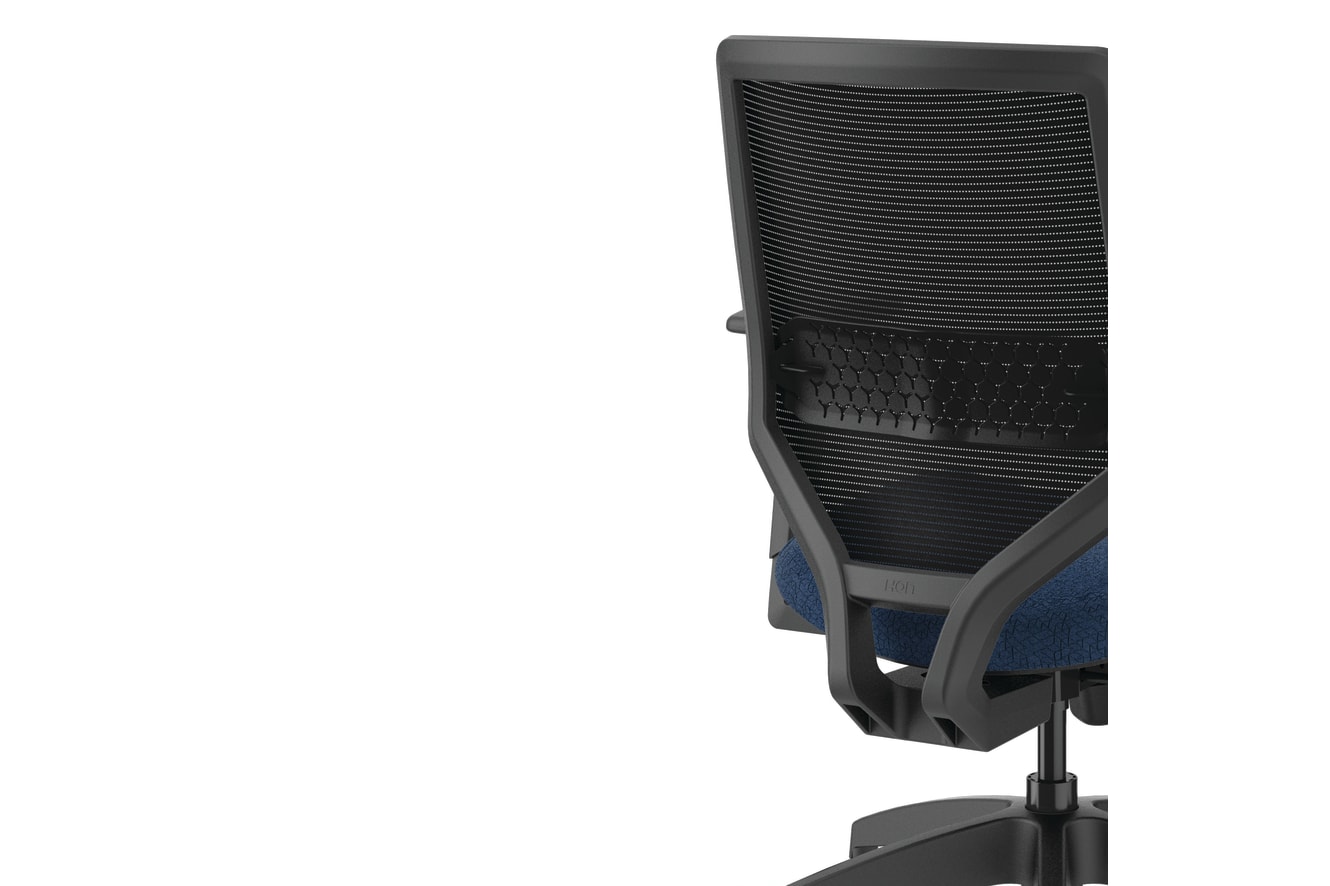 Solve mesh task chair in Navy