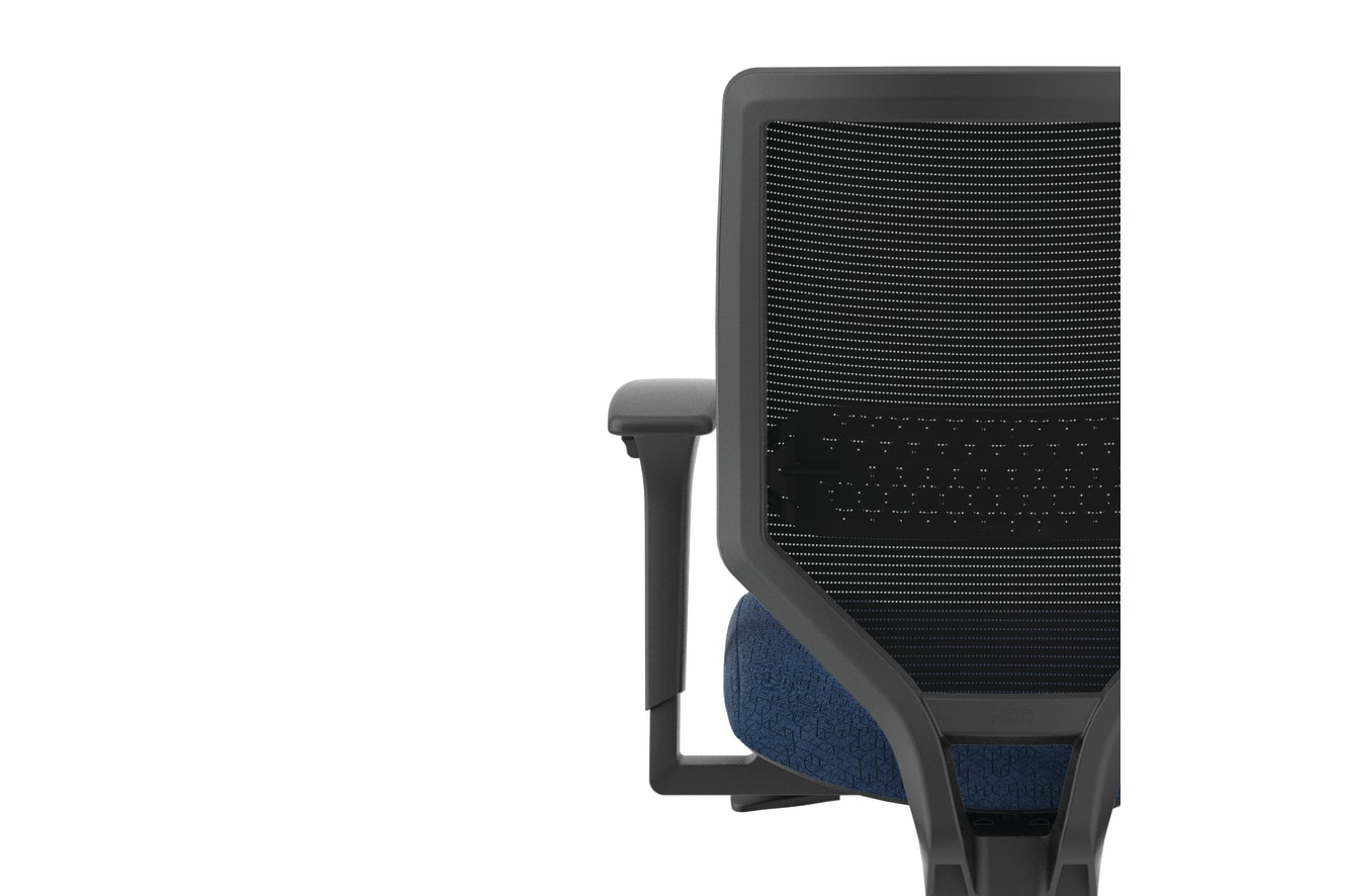 Solve mesh task chair in Navy