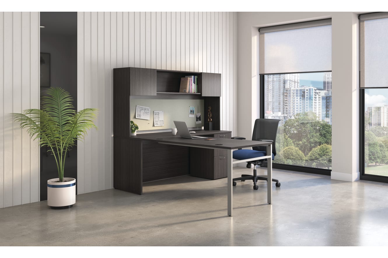 Mod L-desk with Convergence seating.