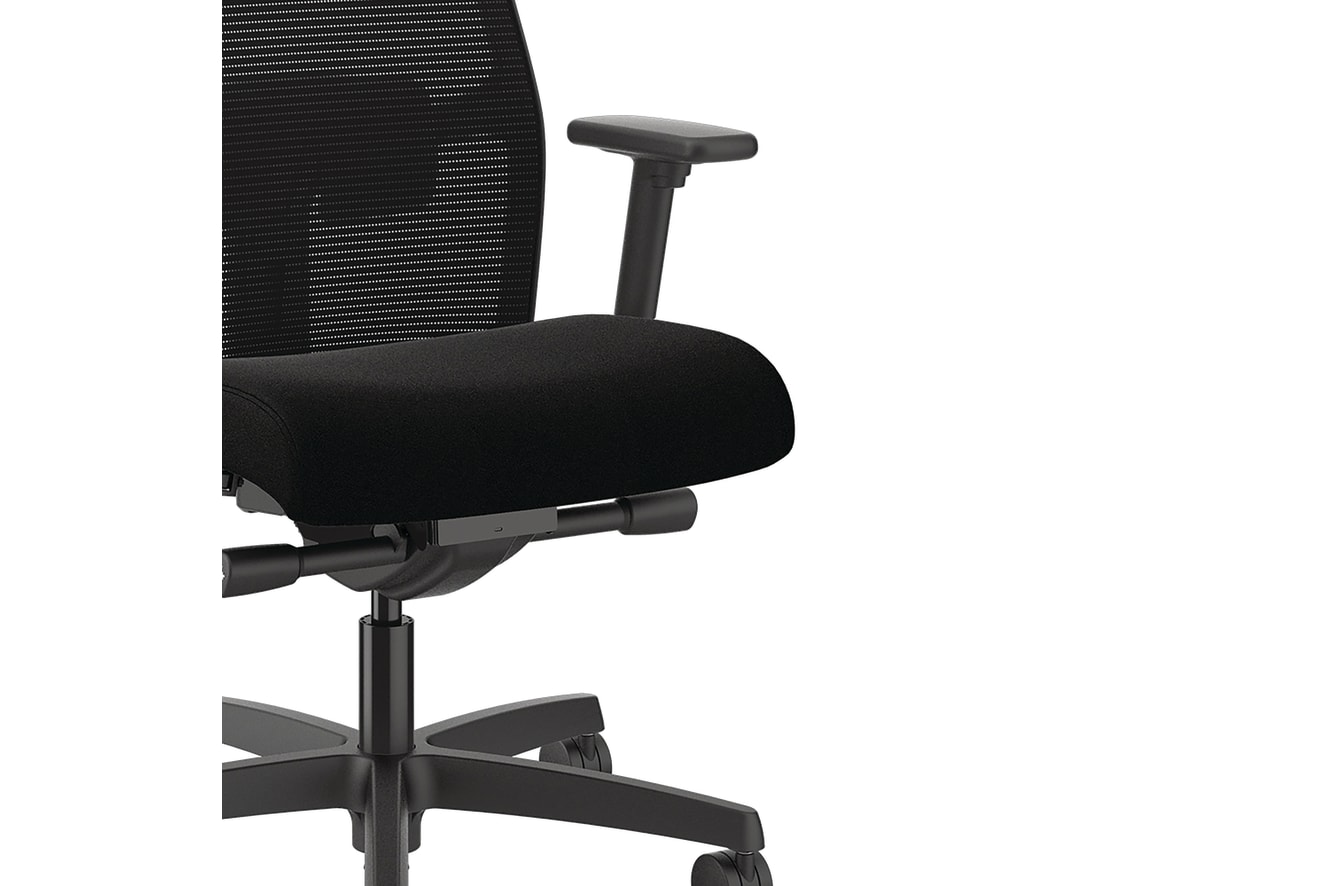 Ignition mesh task chair in Black