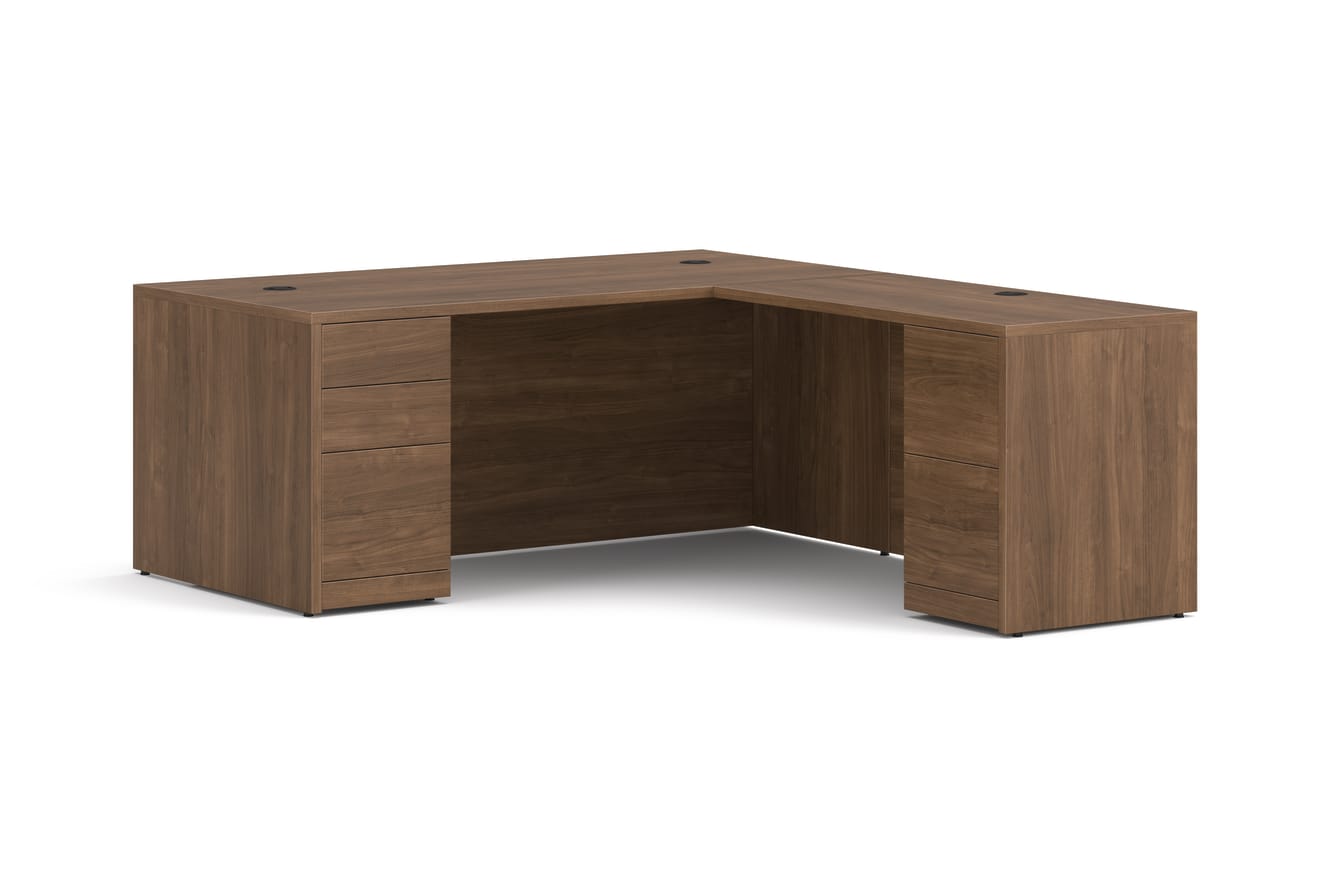 10500 Series L Desk in  Pinnacle Laminate.